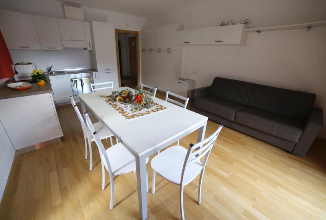 Residence Rose Valdisotto Eksteriør bilde