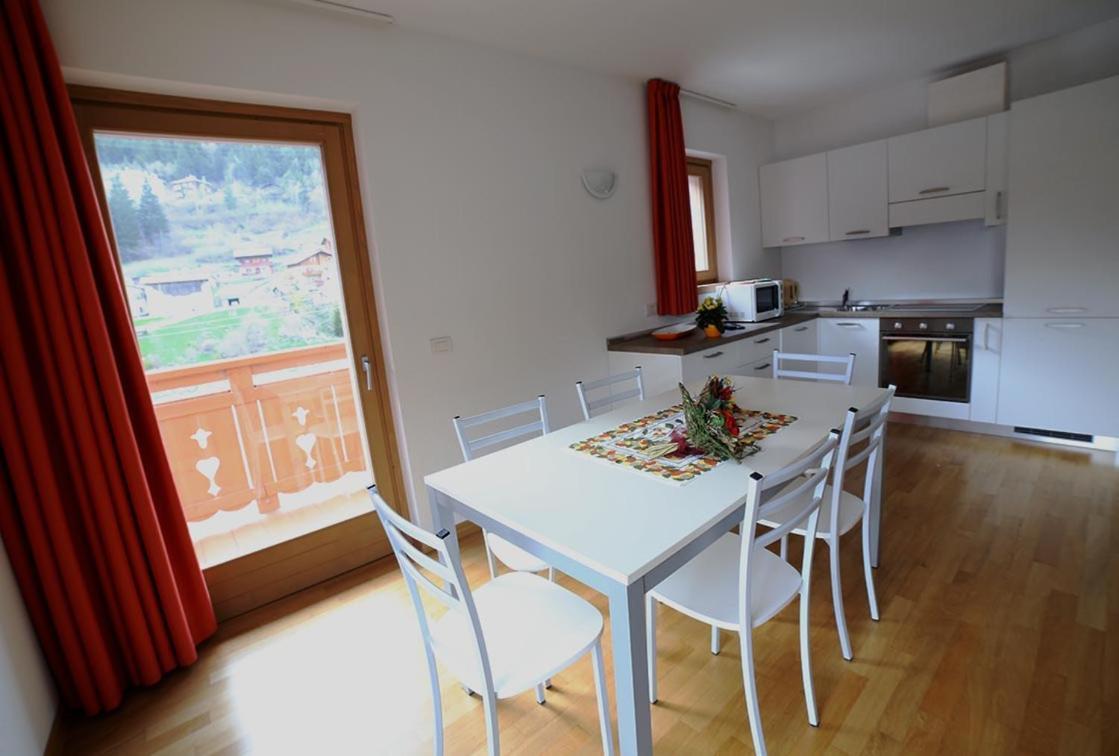 Residence Rose Valdisotto Eksteriør bilde