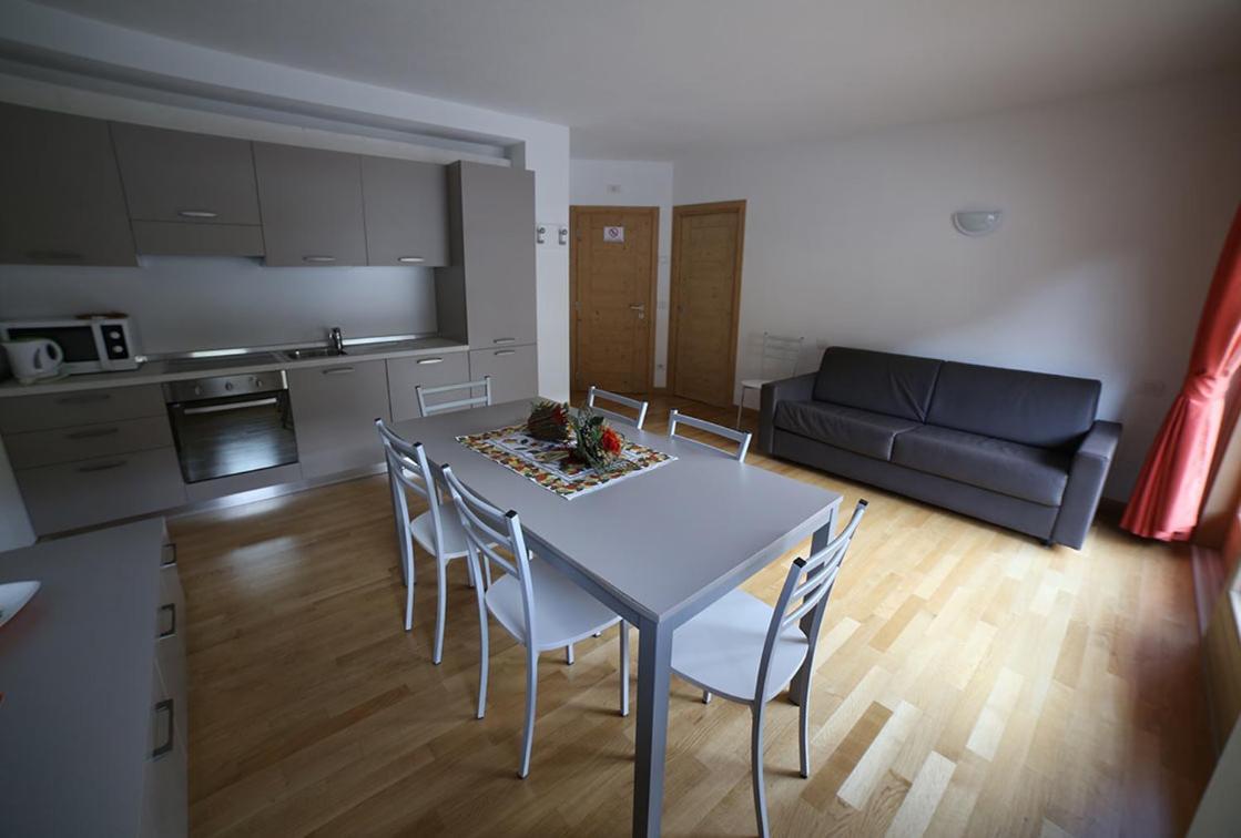 Residence Rose Valdisotto Eksteriør bilde
